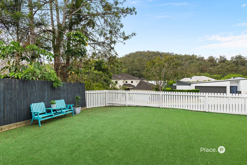 Photo - 39 Pender Street, The Gap QLD 4061 - Image 2