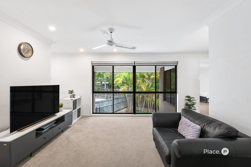 Photo - 39 Pender Street, The Gap QLD 4061 - Image 10