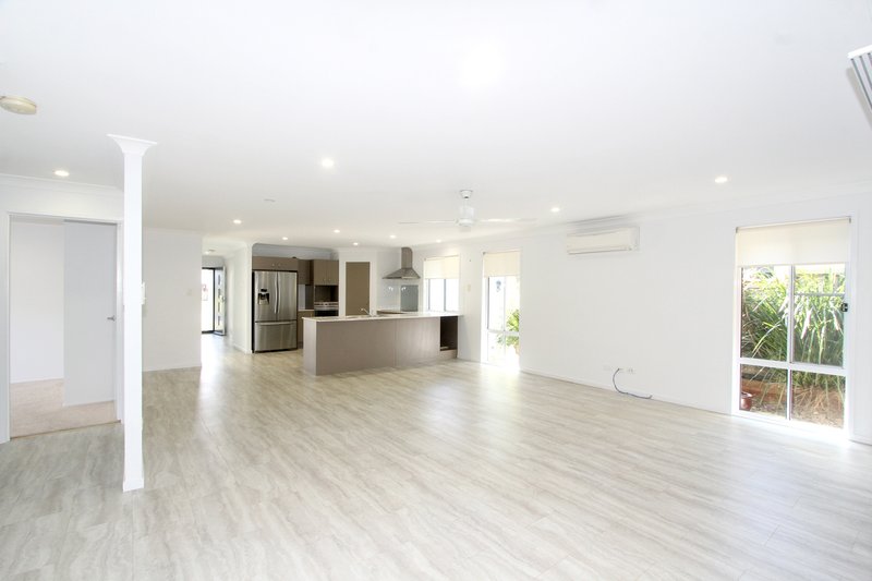 Photo - 39 Pepper Tree Circuit, Maroochydore QLD 4558 - Image 12