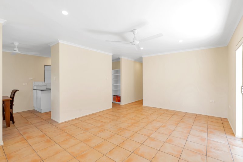 Photo - 39 Periwinkle Avenue, Trinity Beach QLD 4879 - Image 8