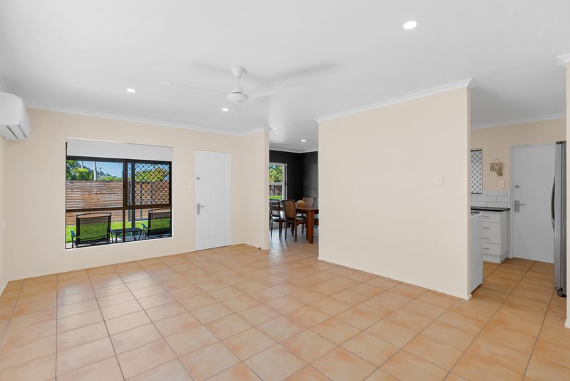 Photo - 39 Periwinkle Avenue, Trinity Beach QLD 4879 - Image 9