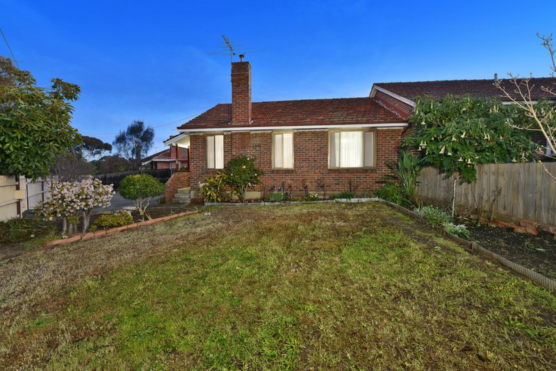 Photo - 39 Peterson Avenue, Coburg North VIC 3058 - Image 2