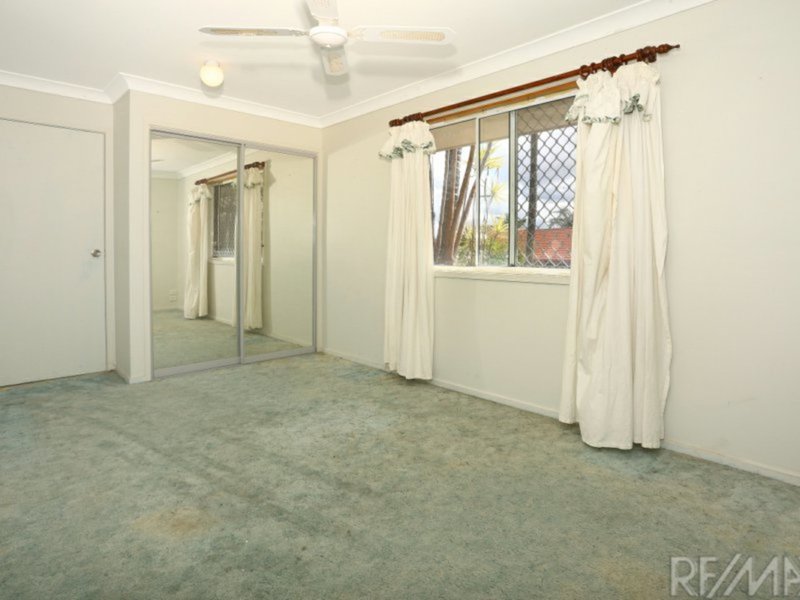 Photo - 39 Petherbridge Ave , Merrimac QLD 4226 - Image 16