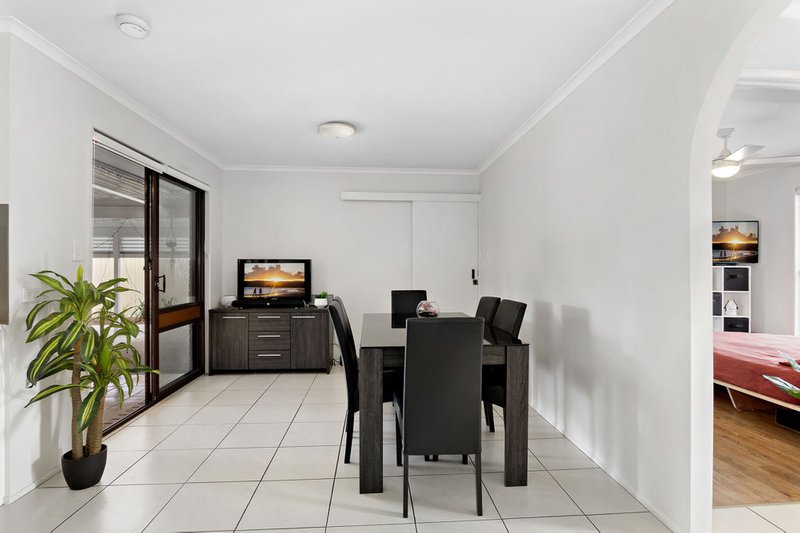 Photo - 39 Pimelea Street, Everton Hills QLD 4053 - Image 4