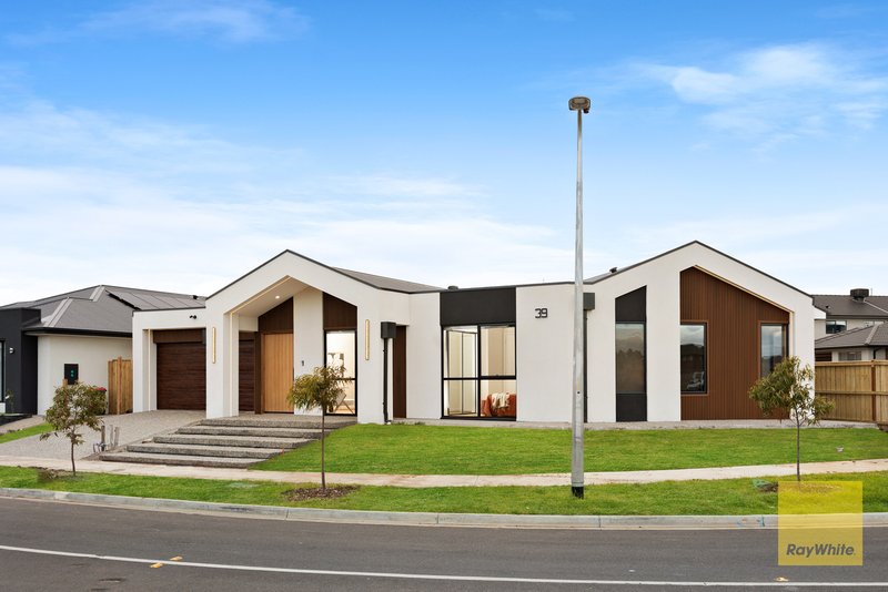 Photo - 39 Pollen Road, Tarneit VIC 3029 - Image 3