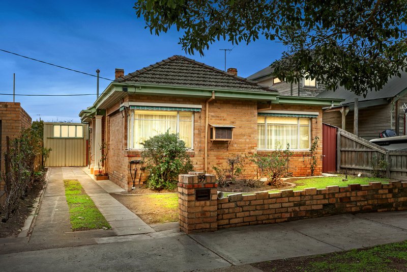 39 Powell Street, Reservoir VIC 3073