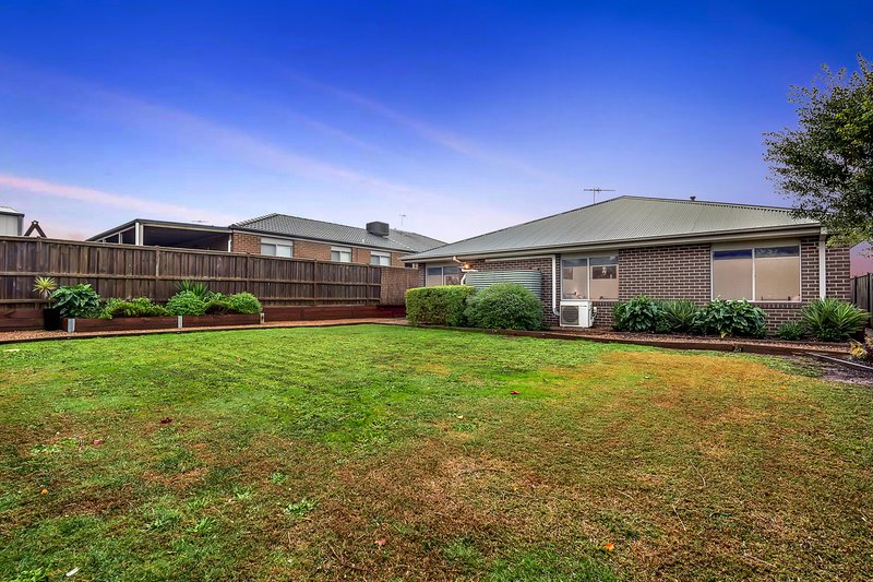 Photo - 39 Pretty Sally Drive, Wallan VIC 3756 - Image 25