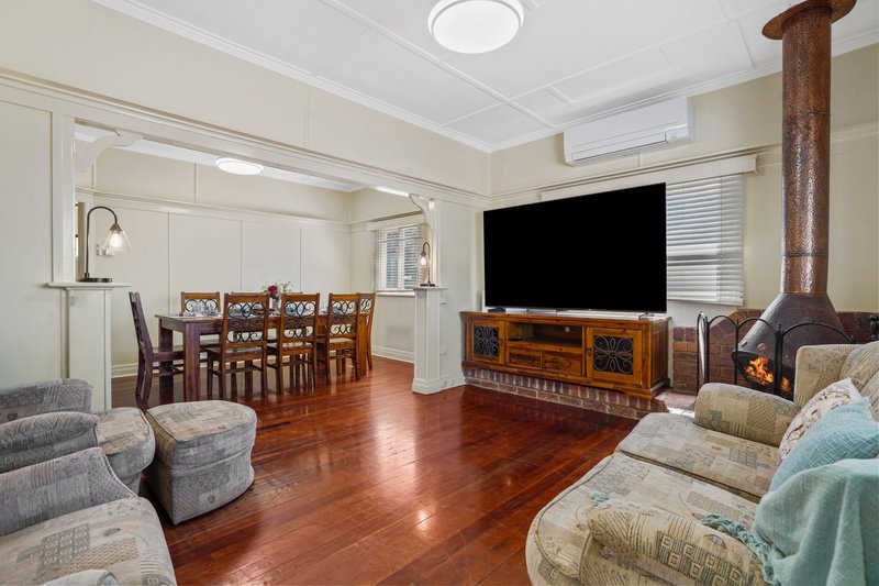 Photo - 39 Prince Edward Parade, Redcliffe QLD 4020 - Image 4