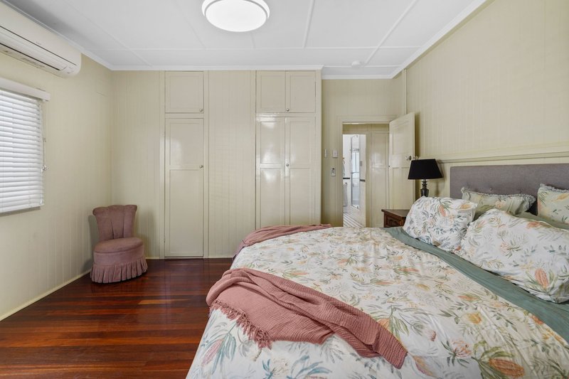 Photo - 39 Prince Edward Parade, Redcliffe QLD 4020 - Image 11