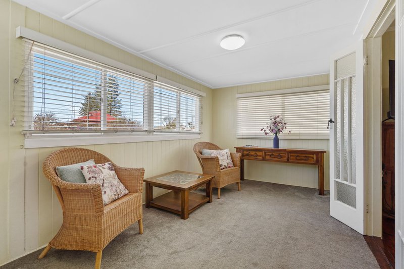 Photo - 39 Prince Edward Parade, Redcliffe QLD 4020 - Image 16