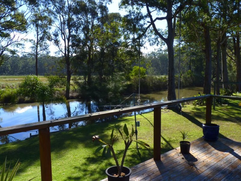 39 Princes Highway, Lake Tabourie NSW 2539