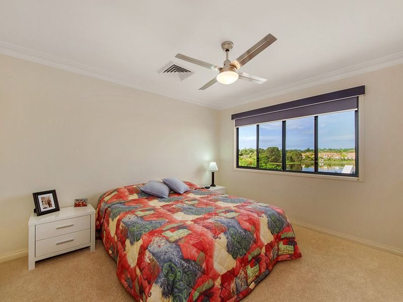 Photo - 39 Promenade Avenue, Robina QLD 4226 - Image 11