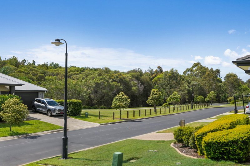 Photo - 39 Ravensbourne Crescent, North Lakes QLD 4509 - Image 25