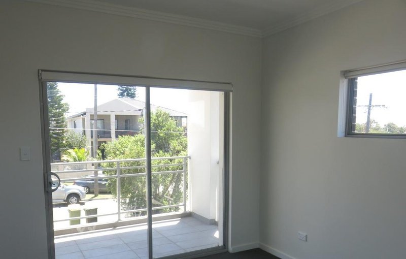Photo - 39 Rea Street, Greenacre NSW 2190 - Image 5