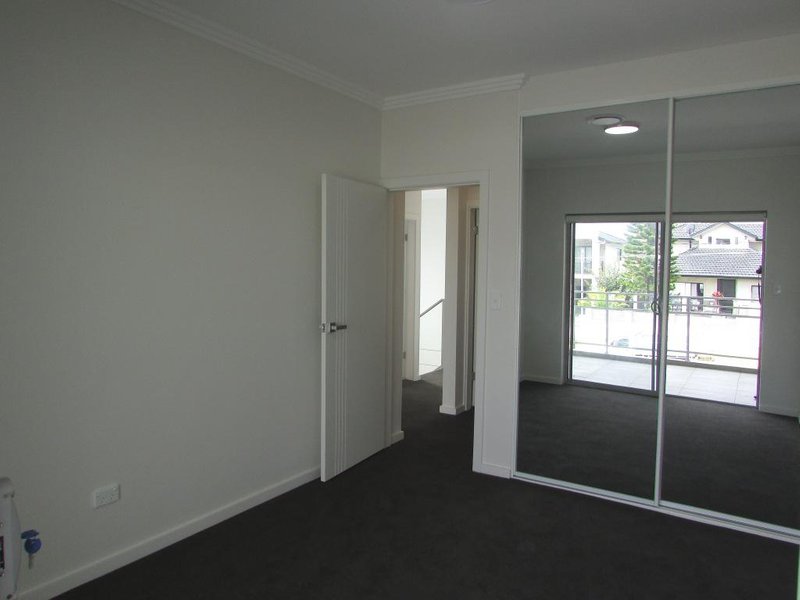 Photo - 39 Rea Street, Greenacre NSW 2190 - Image 6
