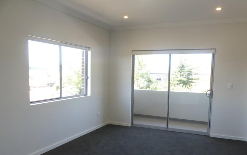 Photo - 39 Rea Street, Greenacre NSW 2190 - Image 10