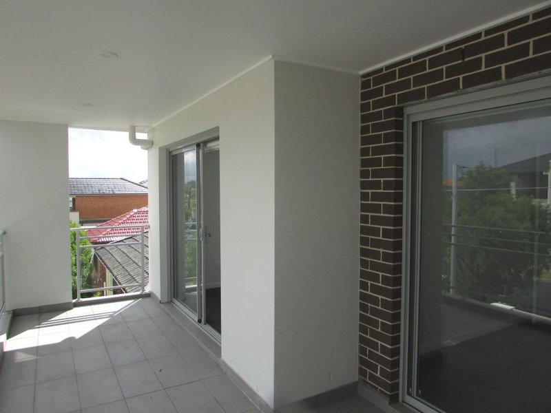 Photo - 39 Rea Street, Greenacre NSW 2190 - Image 12