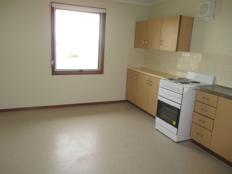 Photo - 39 Ridge Rd , Murray Bridge SA 5253 - Image 5