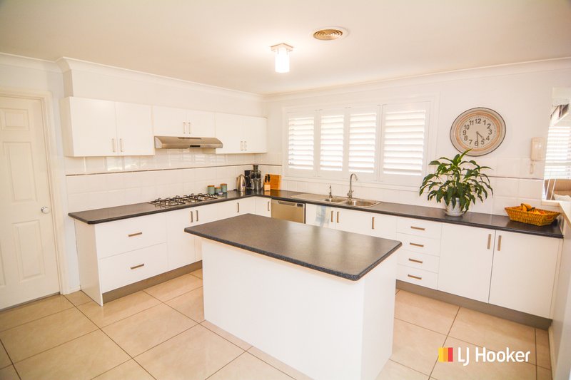 Photo - 39 Robinia Drive, Lithgow NSW 2790 - Image 8