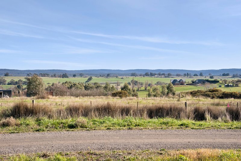 Photo - 39 Ross Street, Malmsbury VIC 3446 - Image 5