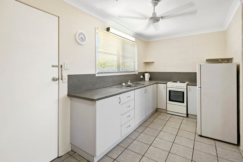 Photo - 3/9 Salmon Street, Cannonvale QLD 4802 - Image 5