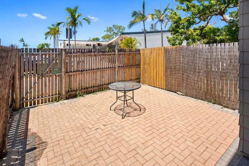 Photo - 3/9 Salmon Street, Cannonvale QLD 4802 - Image 8