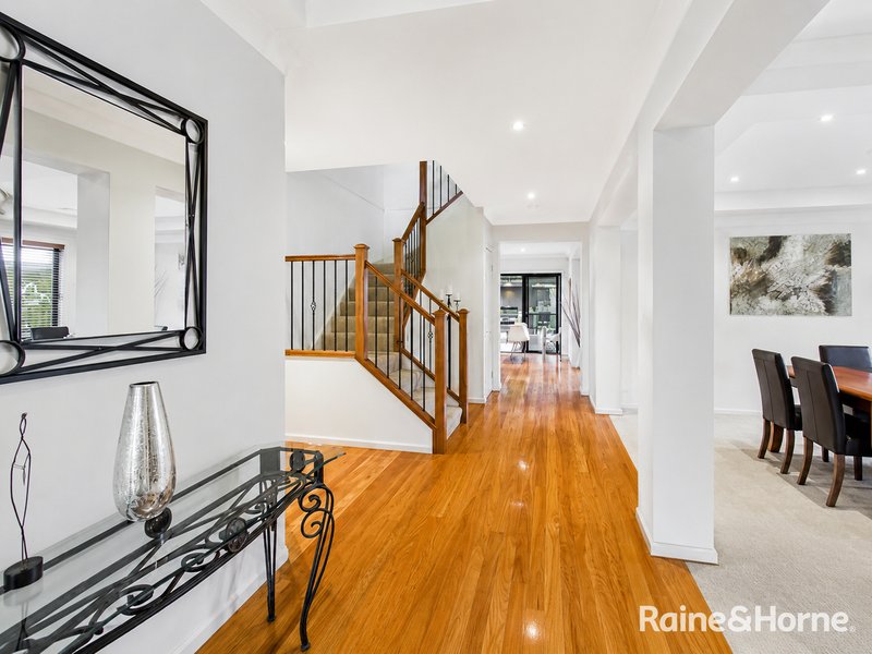 Photo - 39 Sanctuary Drive, Beaumont Hills NSW 2155 - Image 3