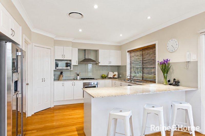 Photo - 39 Sanctuary Drive, Beaumont Hills NSW 2155 - Image 4