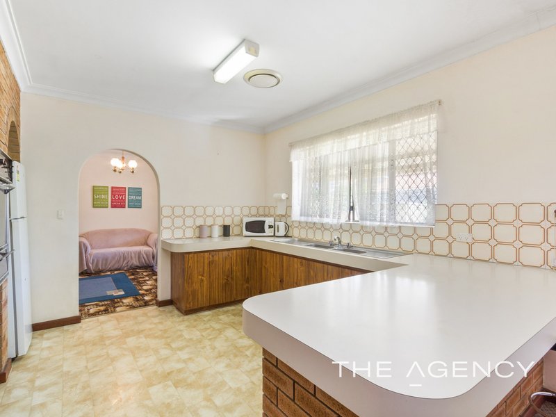 Photo - 39 Sanderling Street, Stirling WA 6021 - Image 9