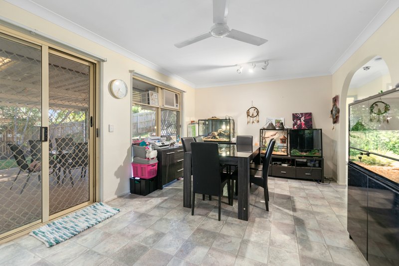 Photo - 39 Saraband Drive, Eatons Hill QLD 4037 - Image 4