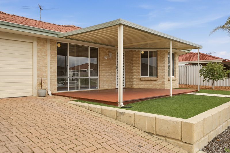 Photo - 39 Sarah Ann Crescent, Warnbro WA 6169 - Image 2