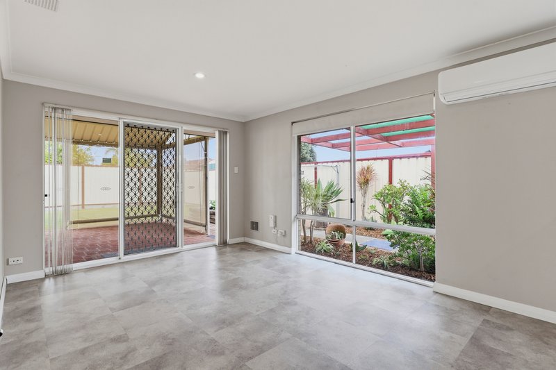 Photo - 39 Sarah Ann Crescent, Warnbro WA 6169 - Image 11