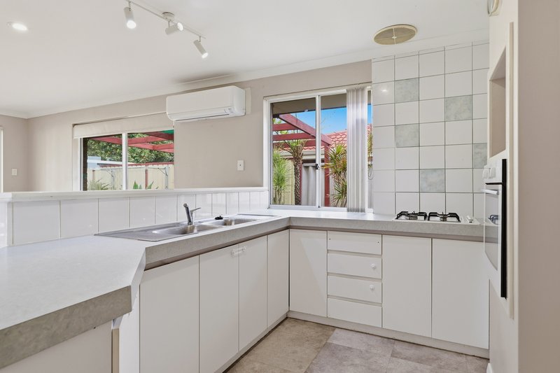 Photo - 39 Sarah Ann Crescent, Warnbro WA 6169 - Image 14