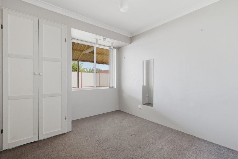 Photo - 39 Sarah Ann Crescent, Warnbro WA 6169 - Image 16