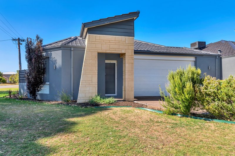 Photo - 39 Seaforth Road, Shoalwater WA 6169 - Image 17