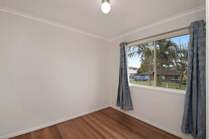 Photo - 39 Seaview Parade, Deception Bay QLD 4508 - Image 7