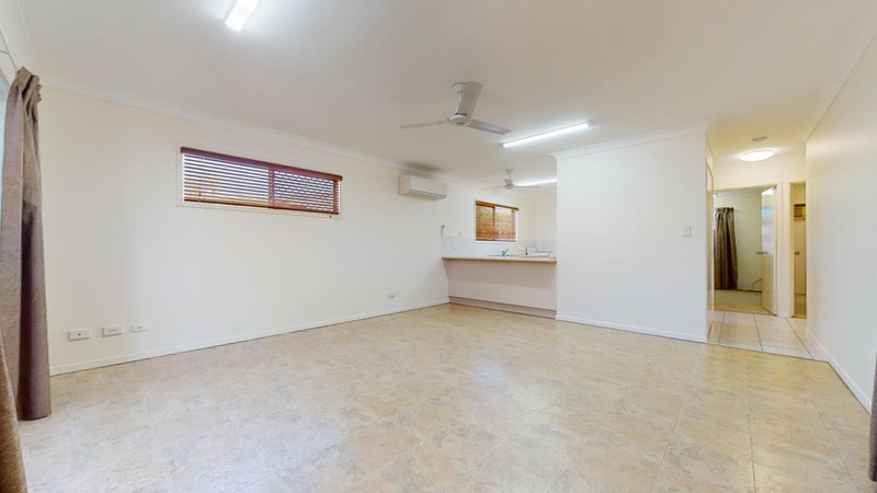 Photo - 3/9 Shaw Street, West End QLD 4810 - Image 10