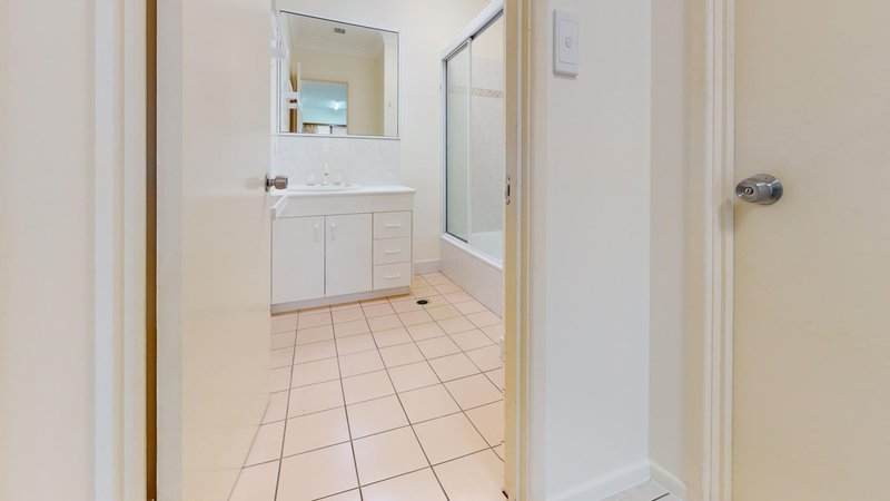 Photo - 3/9 Shaw Street, West End QLD 4810 - Image 11