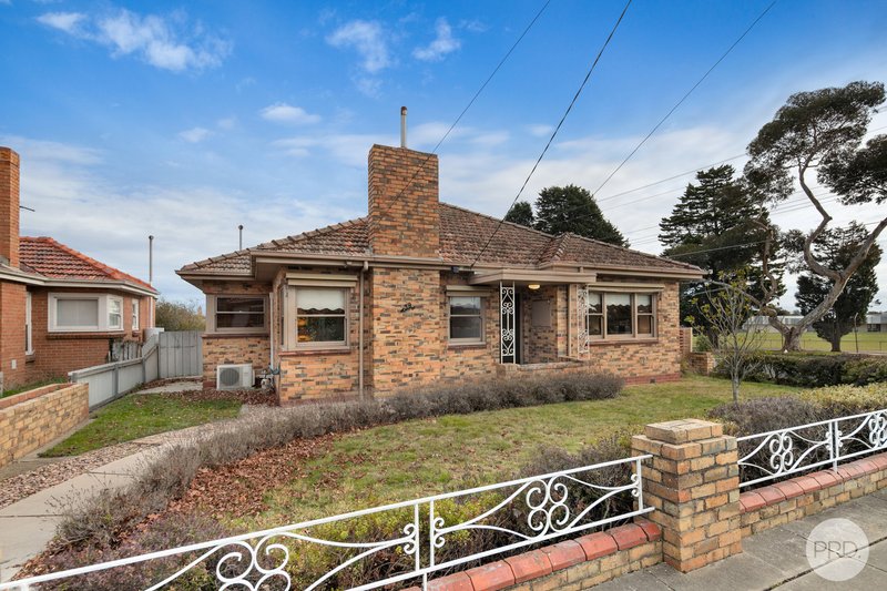 Photo - 39 Shelley Street, Wendouree VIC 3355 - Image 1