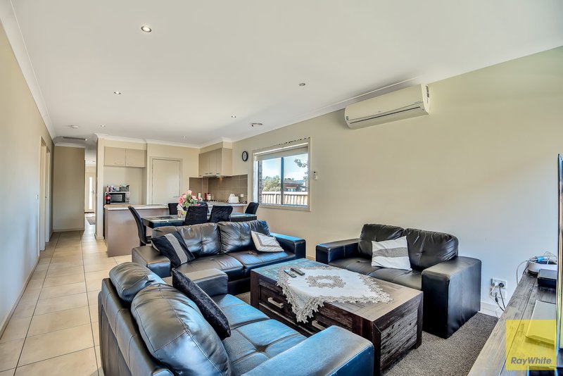 Photo - 39 Sissinghurst Street, Truganina VIC 3029 - Image 10