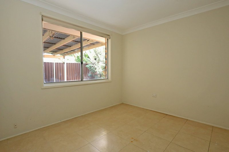 Photo - 39 Solander Drive, St Clair NSW 2759 - Image 7