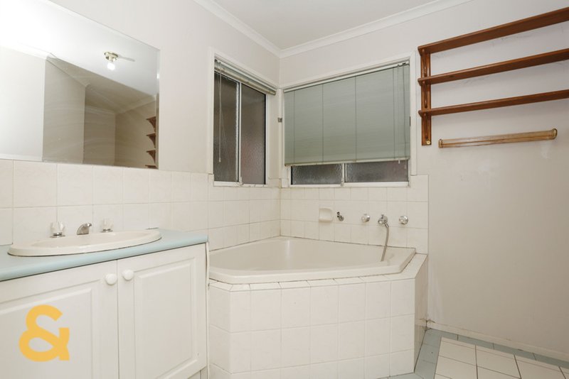 Photo - 39 St Clair Boulevard, Roxburgh Park VIC 3064 - Image 4