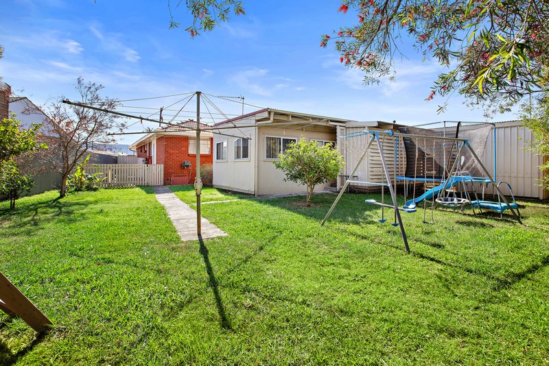 Photo - 39 St Lukes Avenue, Brownsville NSW 2530 - Image 9