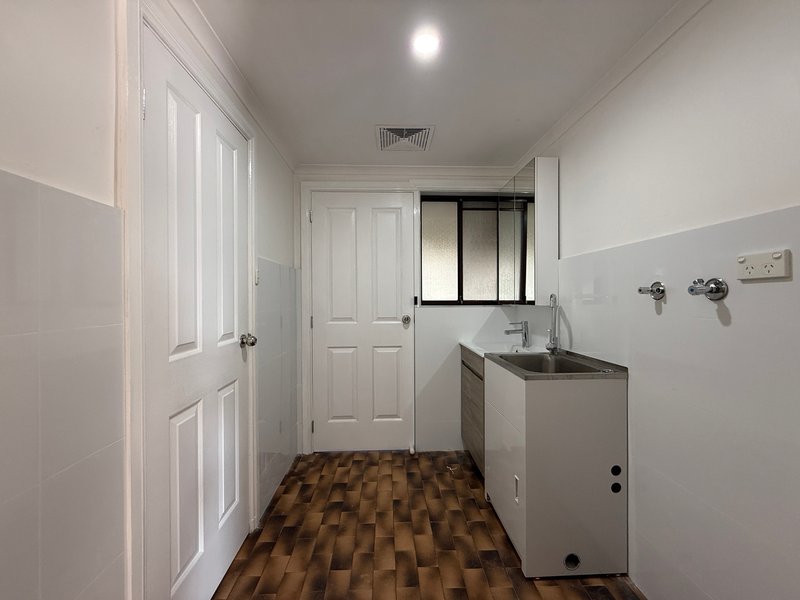 Photo - 39 Stanbrook Street, Fairfield Heights NSW 2165 - Image 4