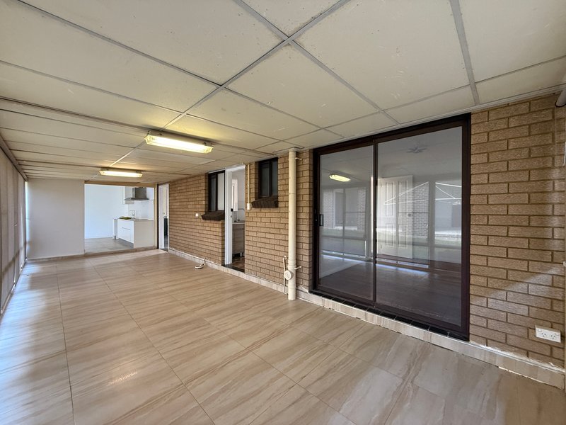 Photo - 39 Stanbrook Street, Fairfield Heights NSW 2165 - Image 6