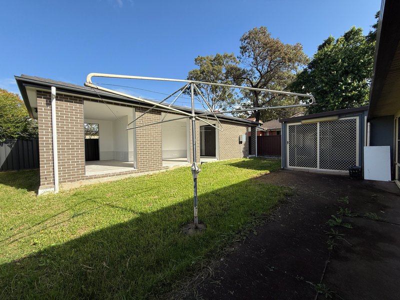 Photo - 39 Stanbrook Street, Fairfield Heights NSW 2165 - Image 14