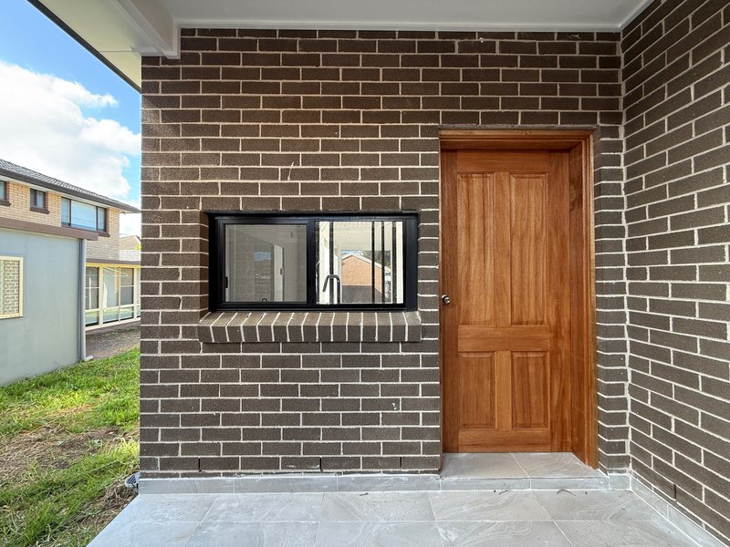 Photo - 39 Stanbrook Street, Fairfield Heights NSW 2165 - Image 15