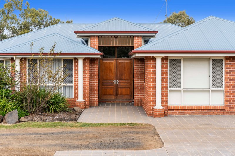 Photo - 39 Stark Drive, Vale View QLD 4352 - Image 18