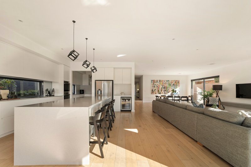 Photo - 39 Stuart Avenue, Cheltenham VIC 3192 - Image 6