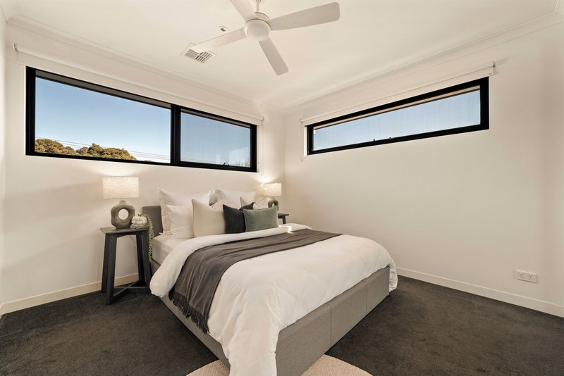 Photo - 39 Stuart Avenue, Cheltenham VIC 3192 - Image 18